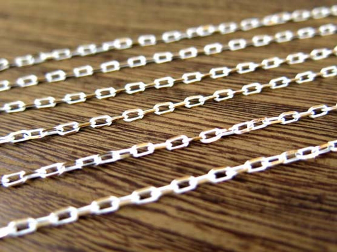 Two Tone Diamond Cut White Enamel on Brass Cable Chain (4') (C902)